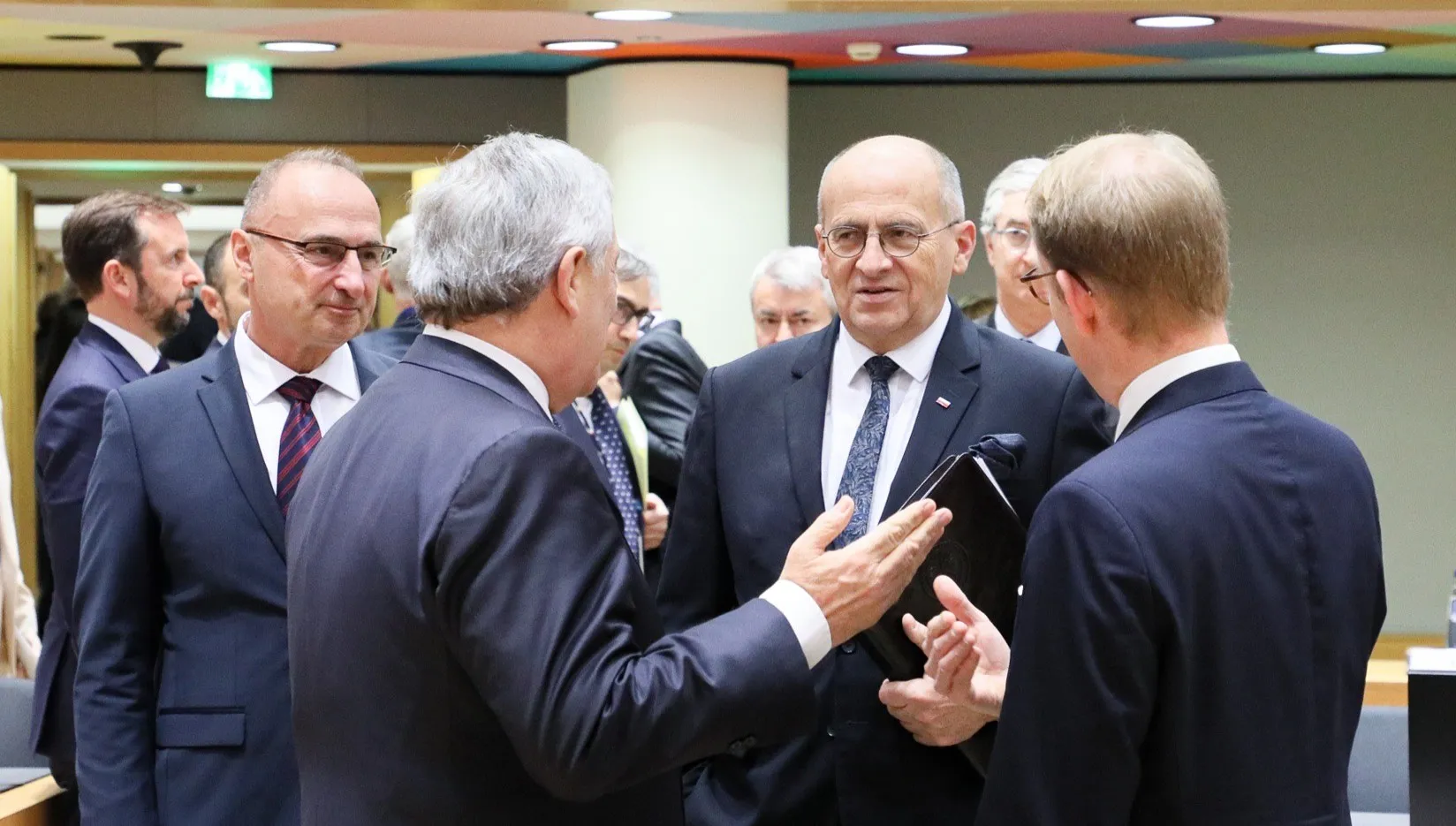 Szkolenia dla żołnierzy Ukrainy. Rau chwali jej armię