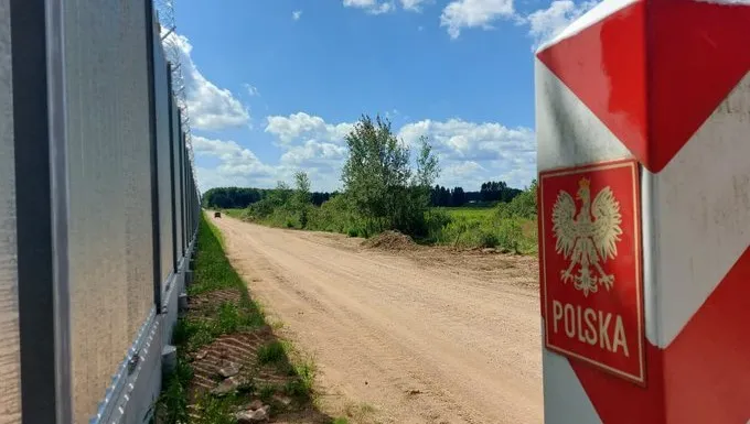 Elektroniczna bariera na wsch. Polski. Straż Graniczna odebrała pierwszy odcinek