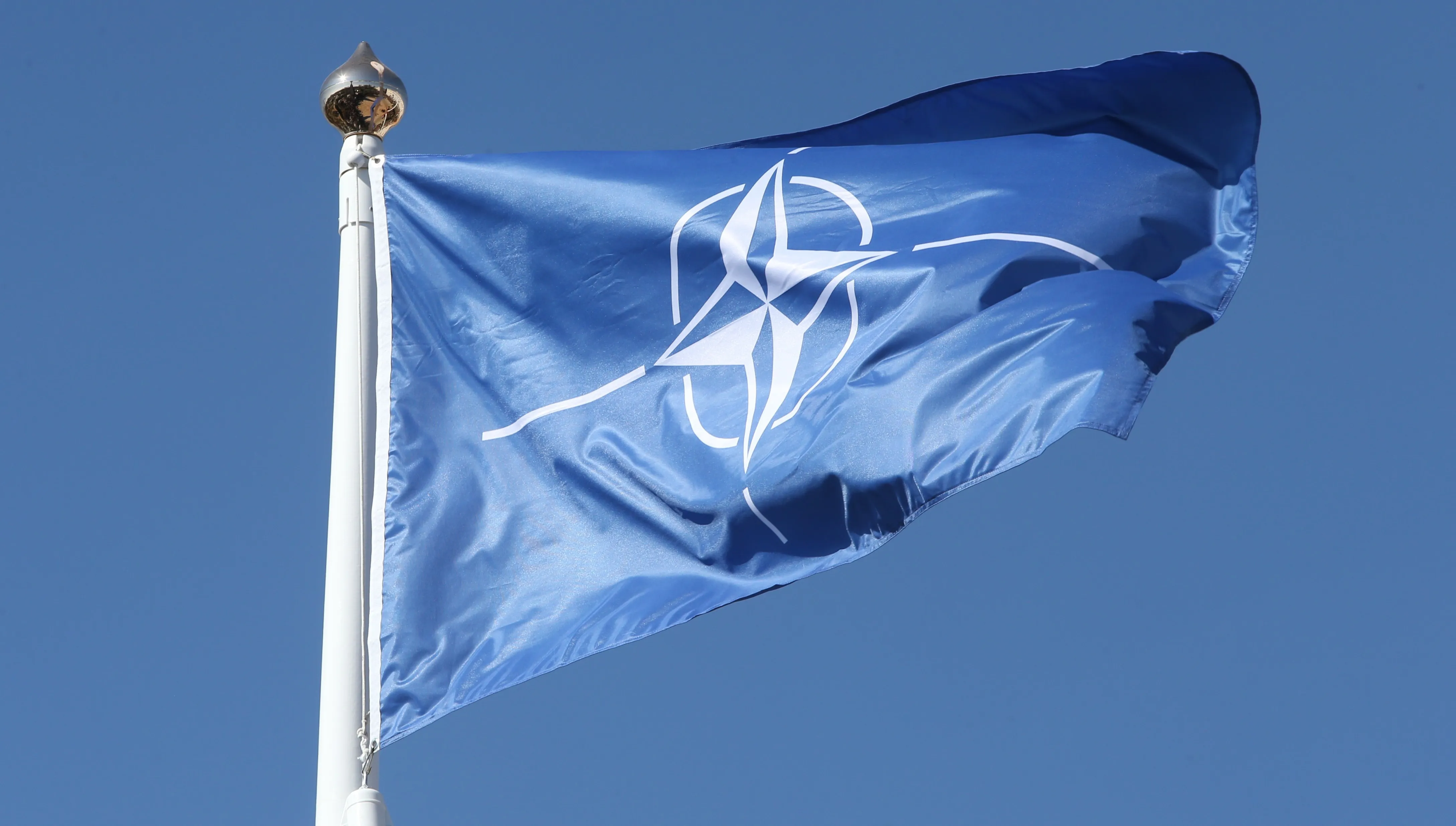 Polska rozważa uruchomienie art. 4 NATO. Co to będzie oznaczało?
