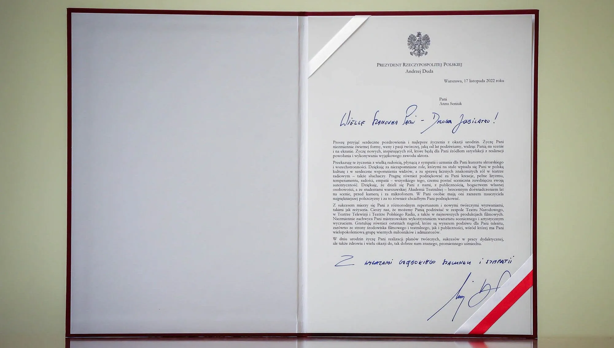 "Kreacje pełne liryzmu, radości, empatii...". Prezydent złożył życzenia urodzinowe Annie Seniuk