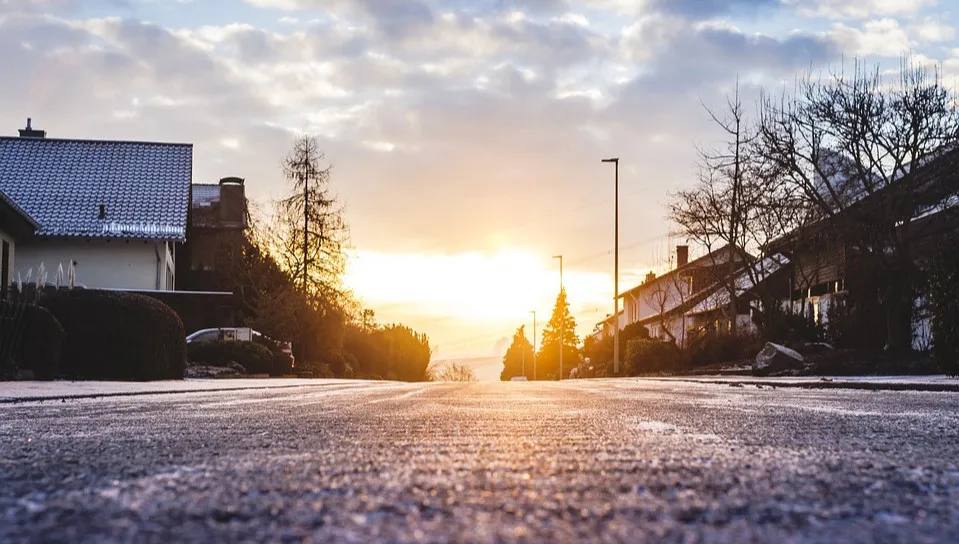 Uwaga! Oblodzenie lub gołoledź w 11 województwach
