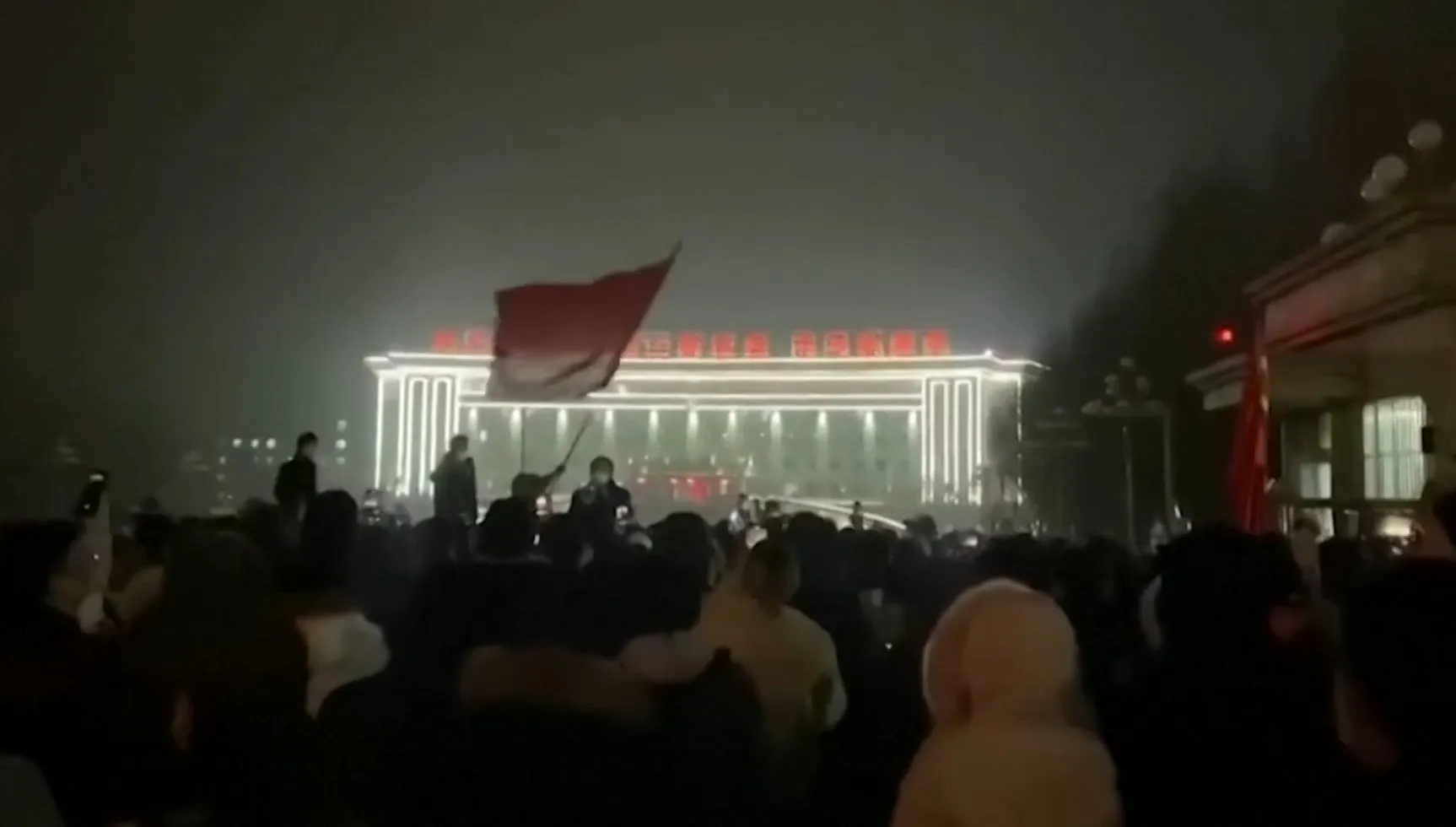 W Chinach zatrzymano i pobito dziennikarza BBC