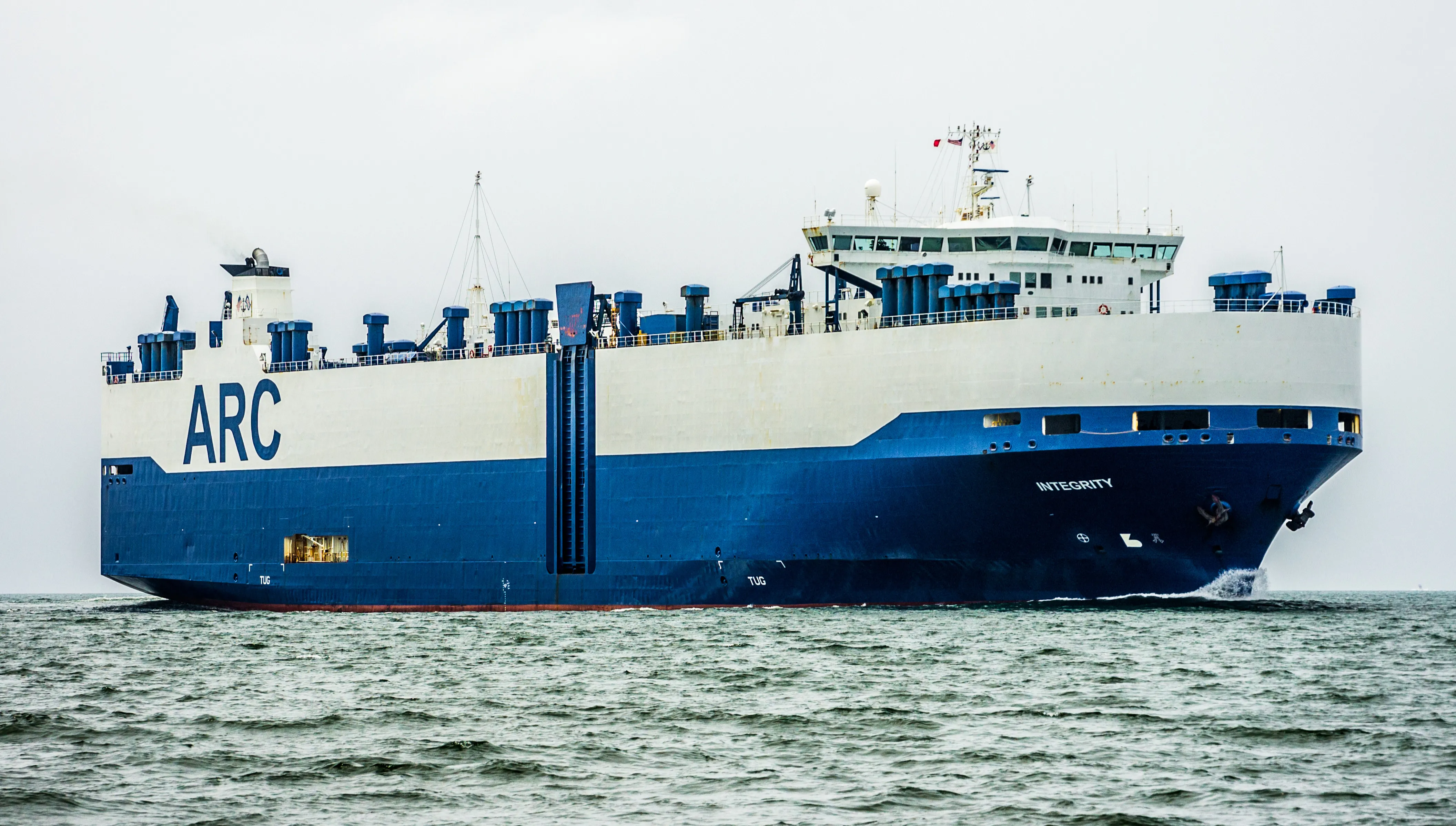 Amerykański sprzęt wojskowy przypłynął do Gdyni