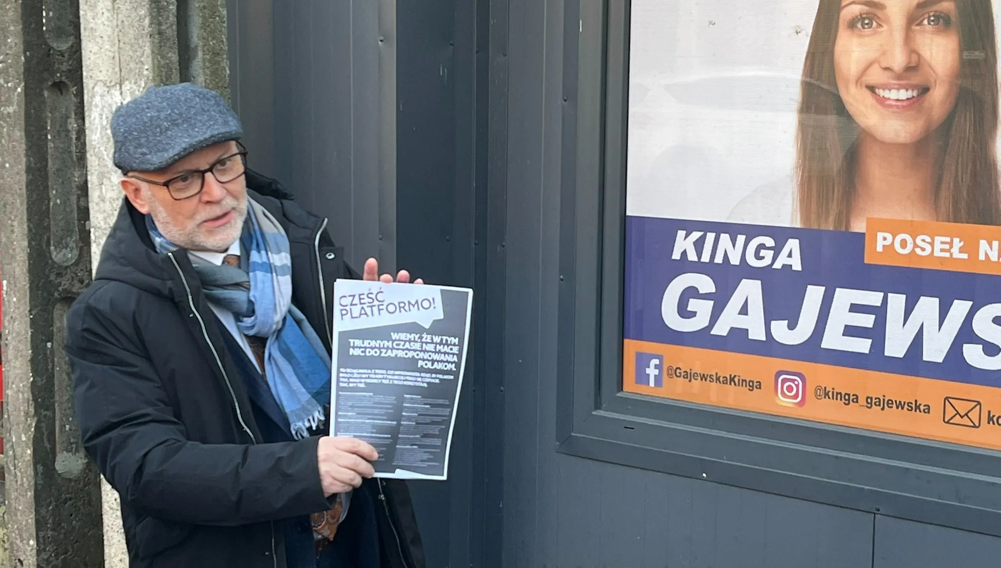 Politycy PiS odwiedzili siedziby Platformy. Dla jej polityków mieli specjalną "ściągawkę"