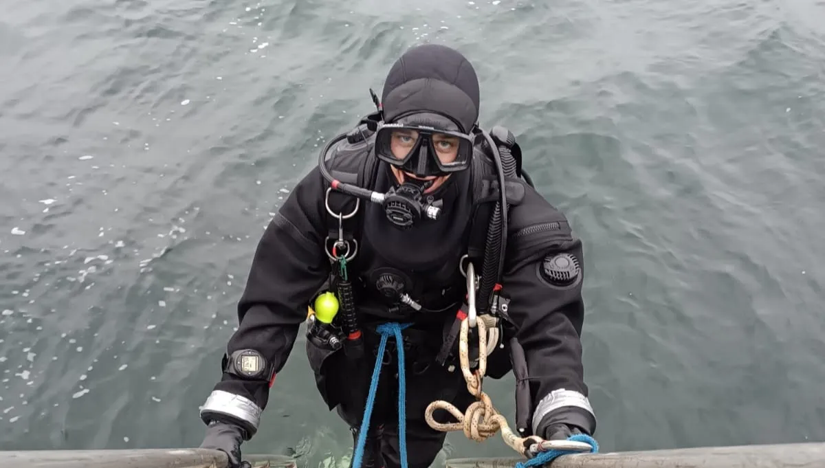 Jeden z nurków nie wyszedł na brzeg. Trwają poszukiwania