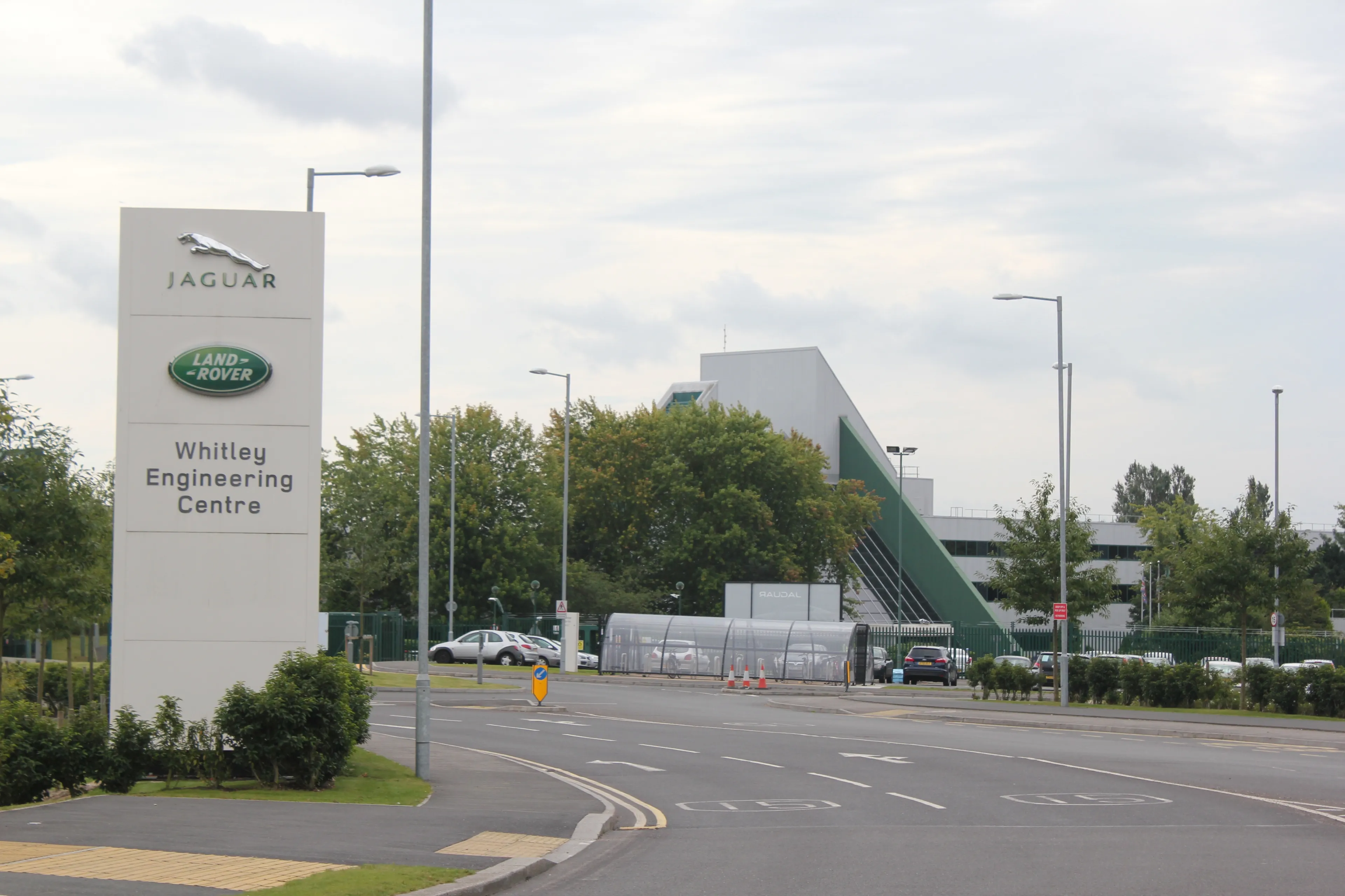 Jaguar Land Rover prosi o wsparcie