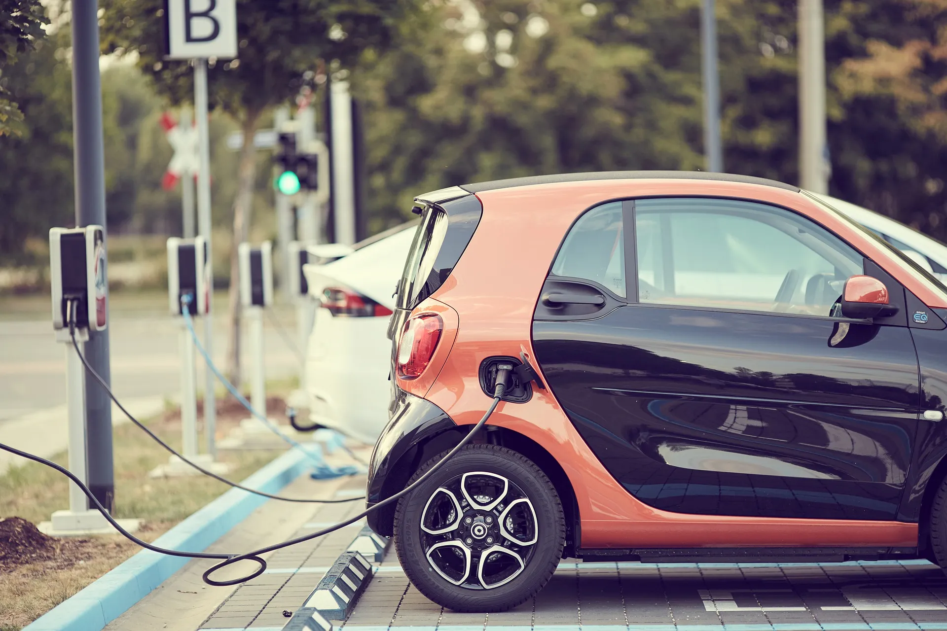 Wojna to droższe auta elektryczne