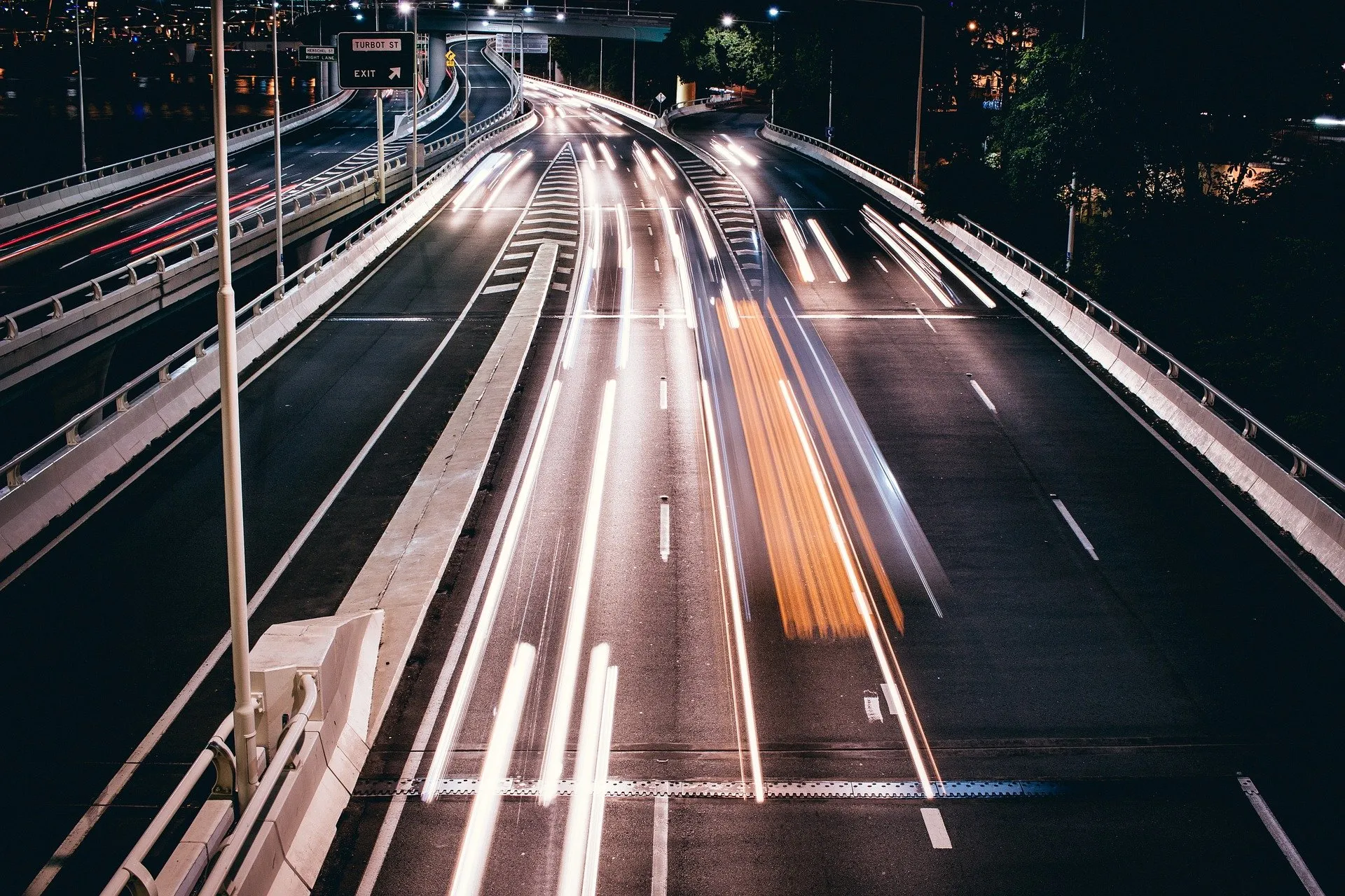 Nie stój na autostradowych bramkach