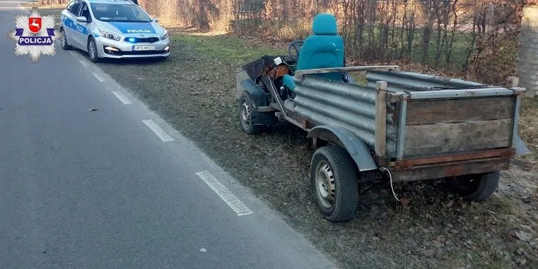 42-latek jechał pijany takim pojazdem własnej konstrukcji