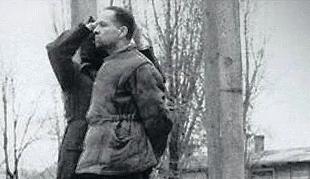 Rudolf Hoess na chwilę przed powieszeniem