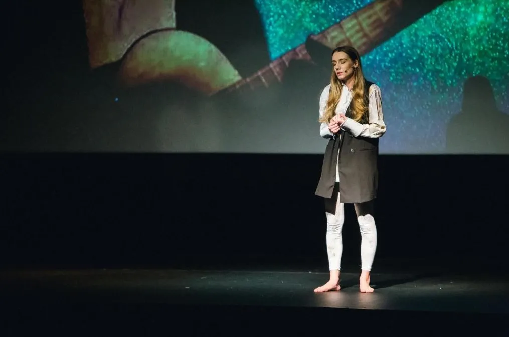 Julia Gintrowska "Postacie"