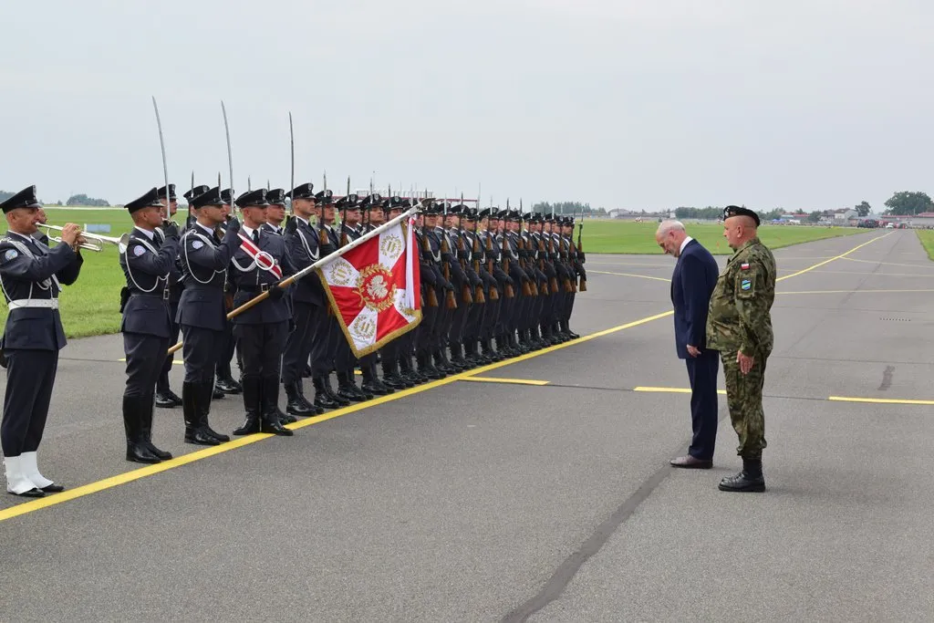 twitter.com/MON_GOV_PL