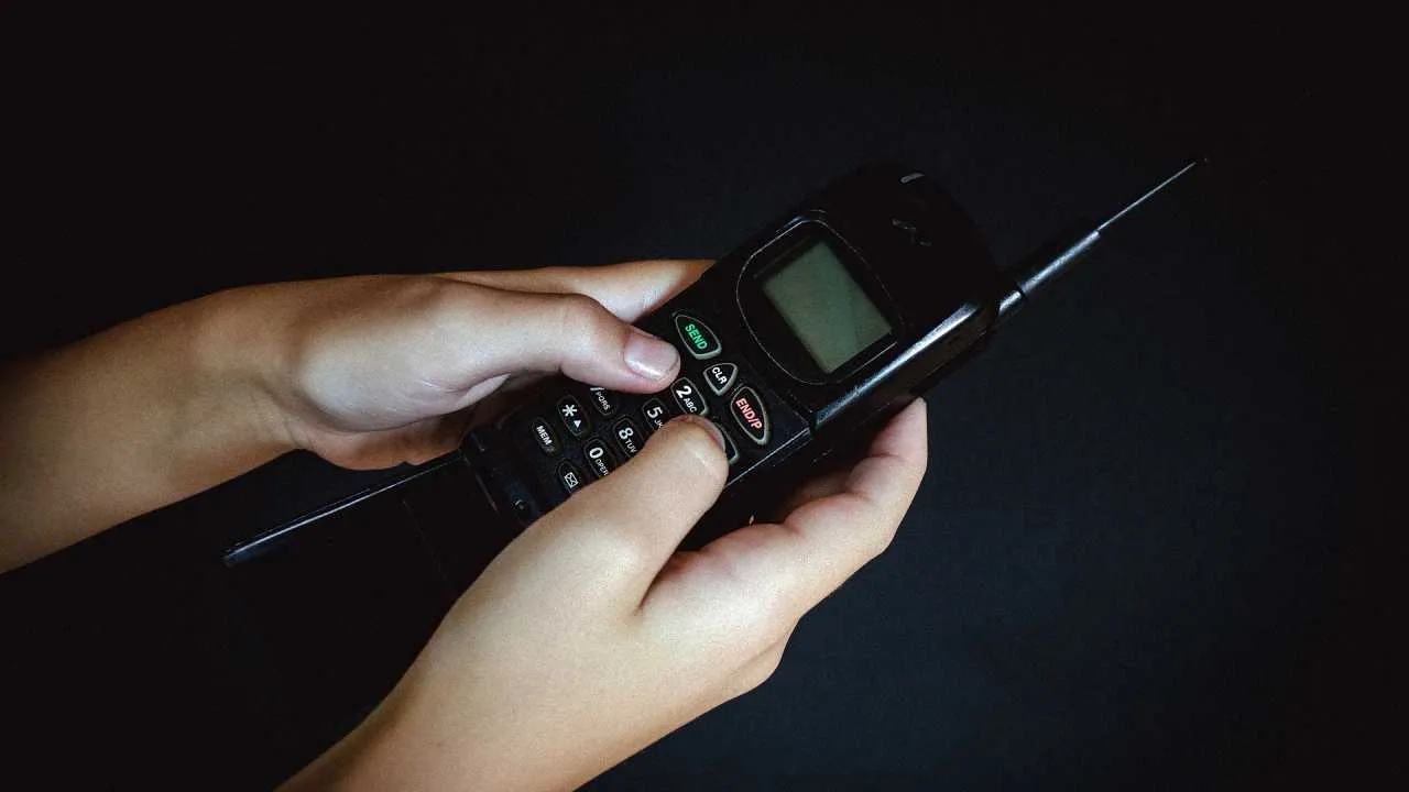 Młodzież sięga po "stare" telefony
