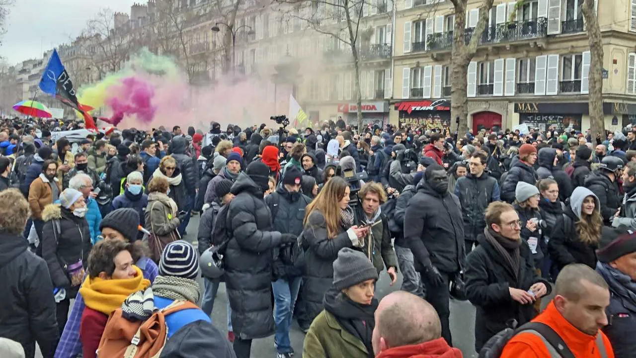 Protesty paraliżują Francję