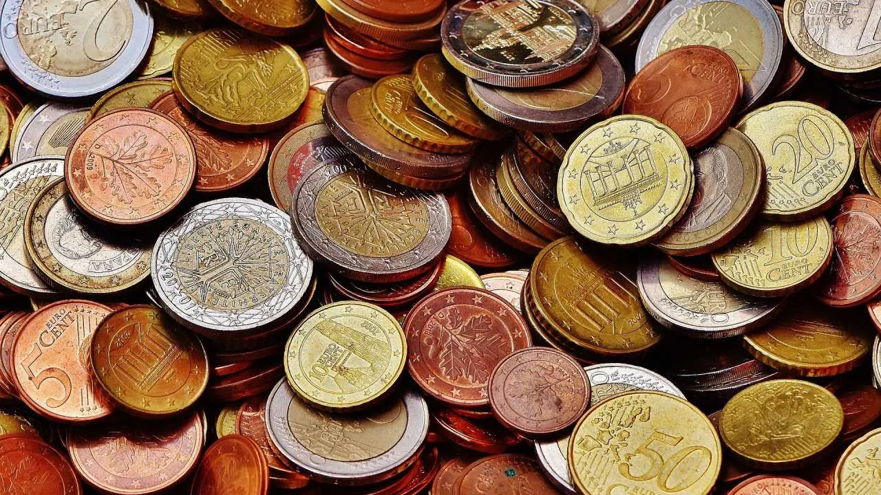 Francja musi przetopić 27 mln monet!