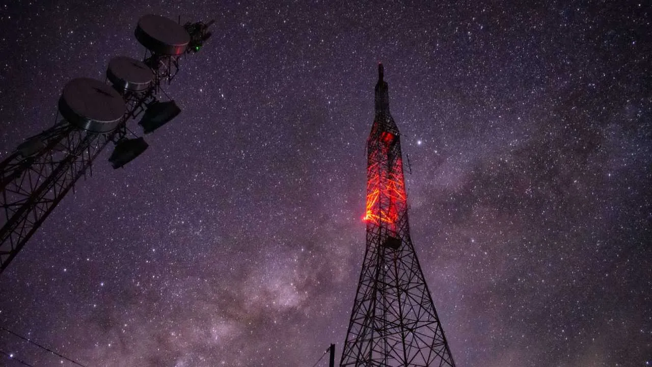 Starlink chce wejść na rynek telefonii komórkowej