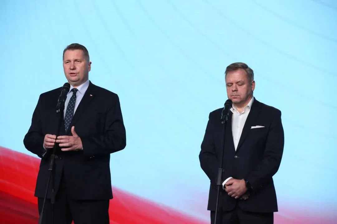 Konferencja prasowa PiS ws. wyprzedaży kolejnych kluczowych działek pod inwestycje