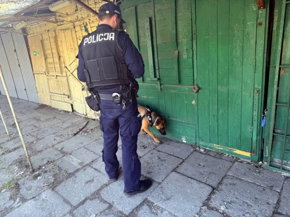 Policja przeprowadziła szeroko zakrojoną akcję na warszawskich targowiskach