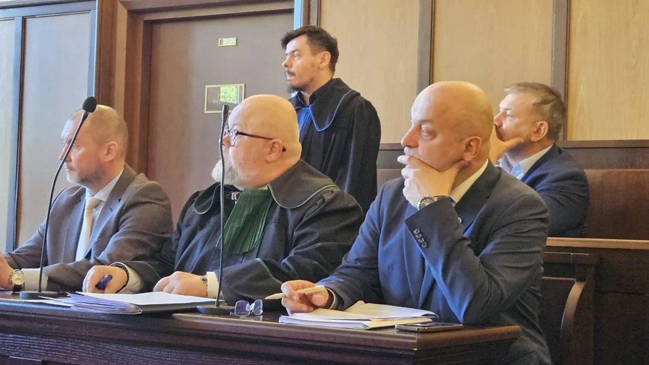 Waldemar Żurek i Łukasz Piebiak po jednej stronie sporu sądowego