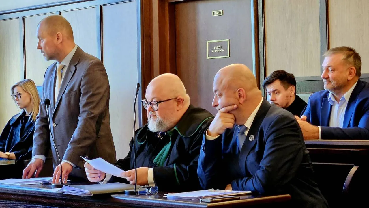 Waldemar Żurek i Łukasz Piebiak po jednej stronie sporu sądowego