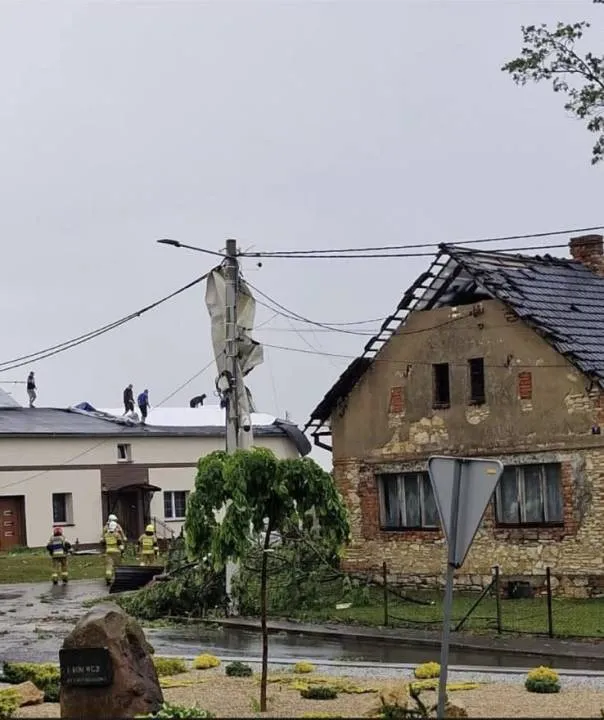Strażacy usuwają skutki nawałnic