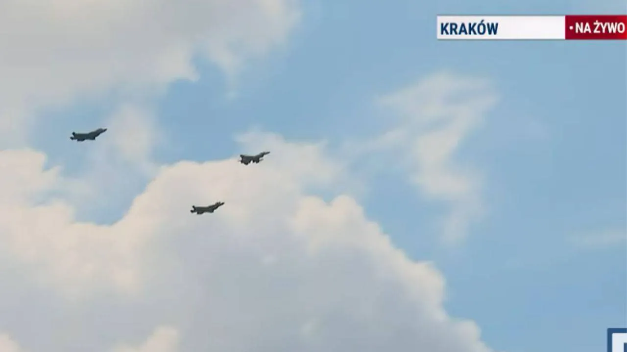 F-35 przeleciały nad Krakowem