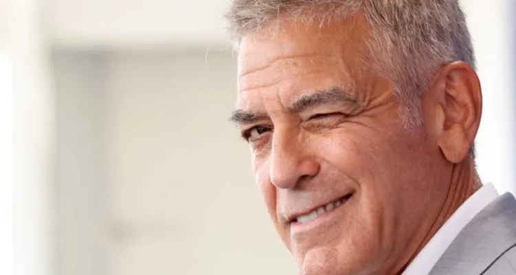 Szyje, naprawia i rozdaje miliony. George Clooney ma jeszcze inne tajemnice