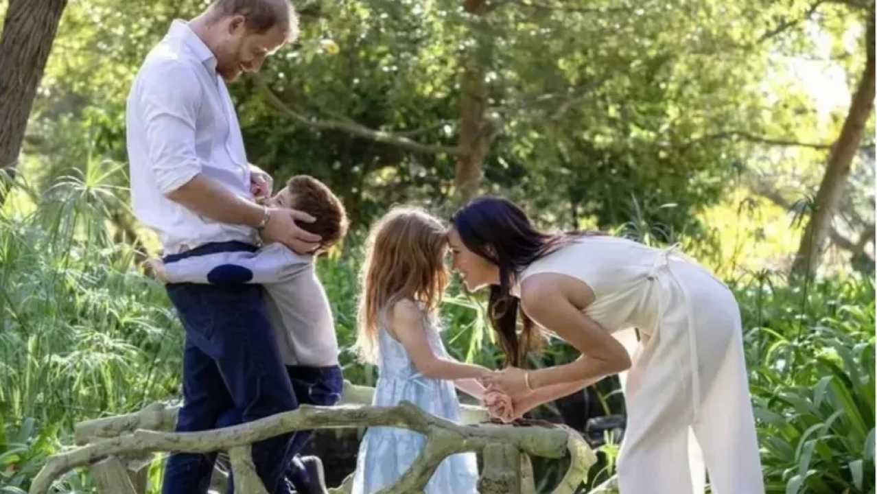 Nowy rozdział Harry'ego i Meghan. Książę zdradził, co w nim słychać