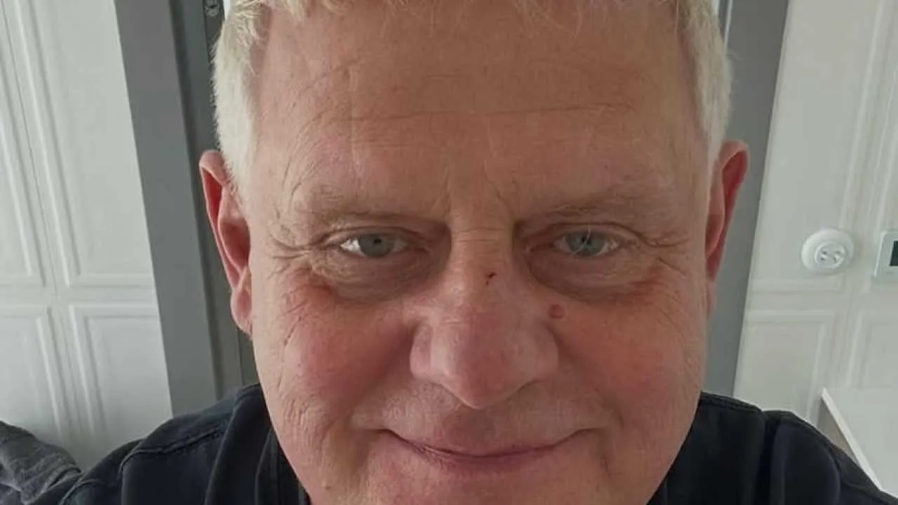 Kazik nie wytrzymał. Po wpisie Biedronia, artysta odpowiedział piosenką