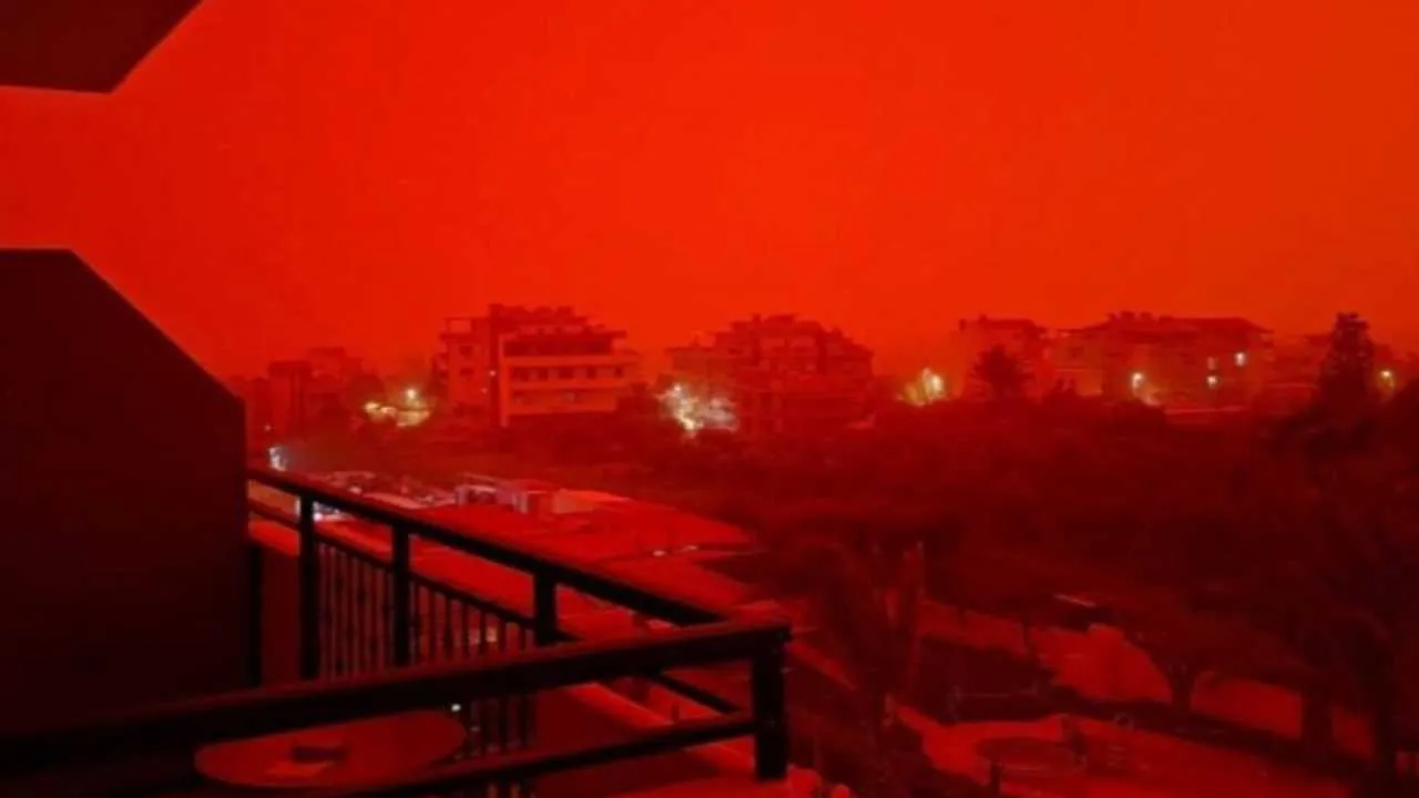 Saharyjski pył nad Kretą. Niebo jak z Marsa [WIDEO]