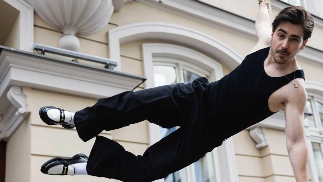 Matteo Brunetti podjął wyzwanie. Teraz pokaże, jak radzi sobie bez fartucha i patelni