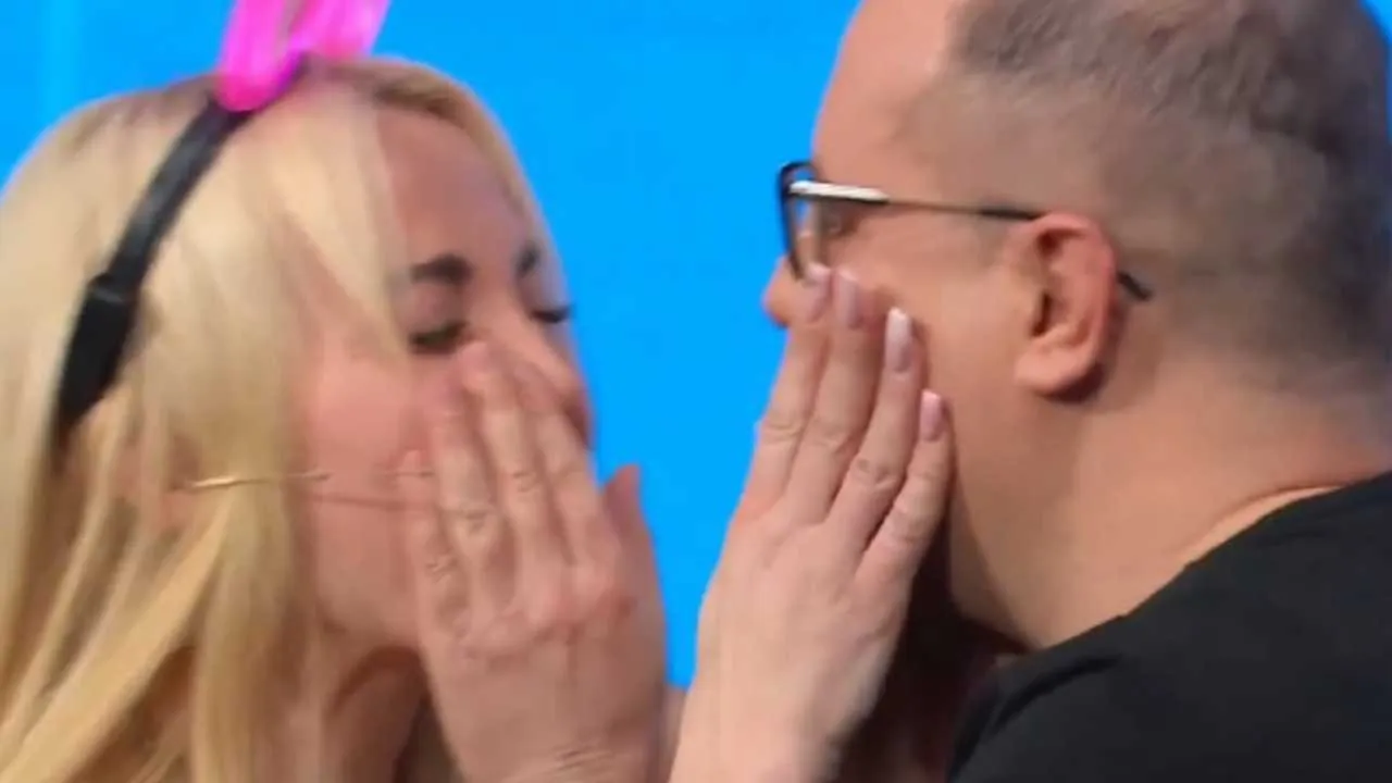 Marianna całuje się z Czarneckim. Na wszystko patrzył Korczarowski [WIDEO]