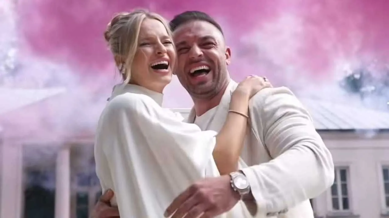 Karolina Pisarek i Roger Salla zdradzili płeć dziecka. Ogłosili nowinę w wielkim stylu