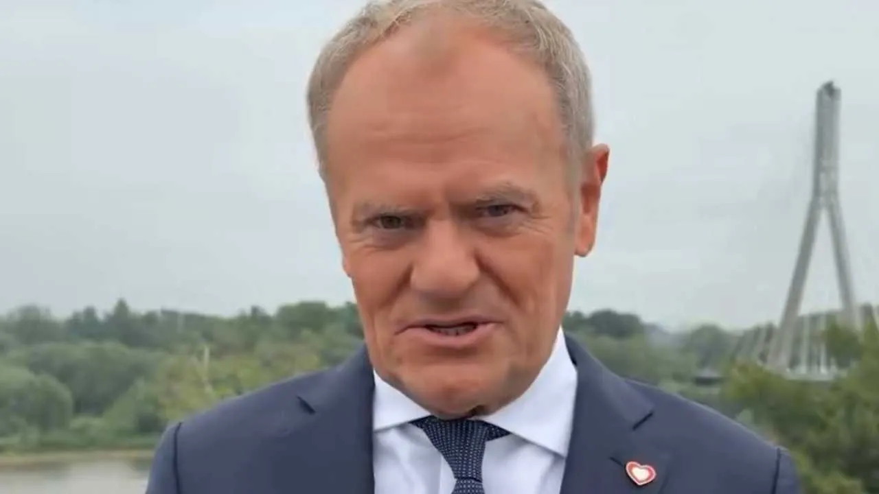 Tusk marzy o kosmosie, ale internauci twardo ściągają go na ziemię