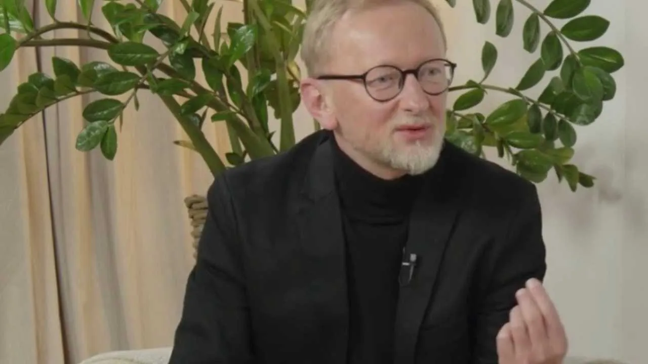 „Środowiska aktorskiego dziś nie ma”. Popularny aktor tłumaczy, dlaczego wsparł Karola Nawrockiego