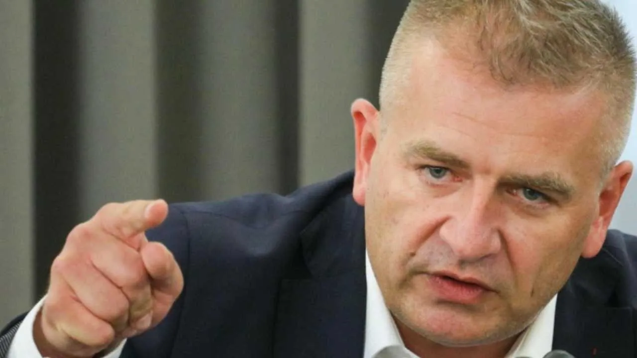 Arłukowicz pochwalił się zdjęciem z Londynu. Internauci szybko rozpoznali, kto stoi tuż obok niego