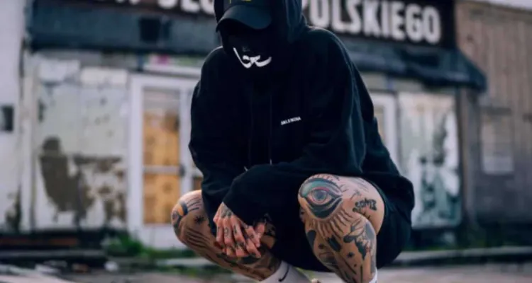 Żurnalista pokazał twarz. Tak wygląda najpopularniejszy podcaster - ZDJĘCIA