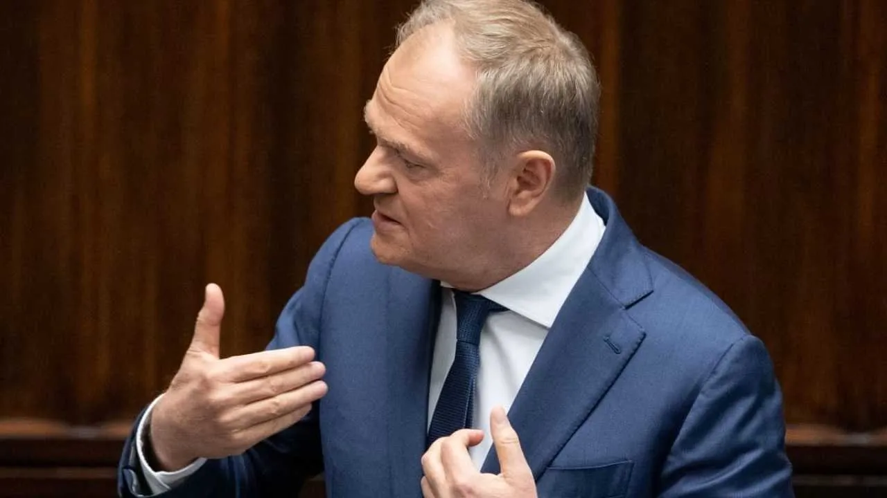Syn Jacka Kurskiego pozywa Tuska. Premier ma przeprosić i zapłacić sporą kwotę