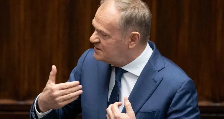 Syn Jacka Kurskiego pozywa Tuska. Premier ma przeprosić i zapłacić sporą kwotę