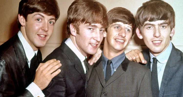 Zadymione kluby, czerwone latarnie i młody Lennon. To będzie gratka dla fanów The Beatles