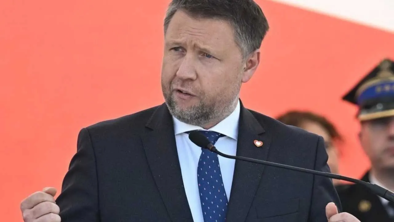 „Pogłos” Kierwiński przegalopował. Internauci zrównali go z ziemią
