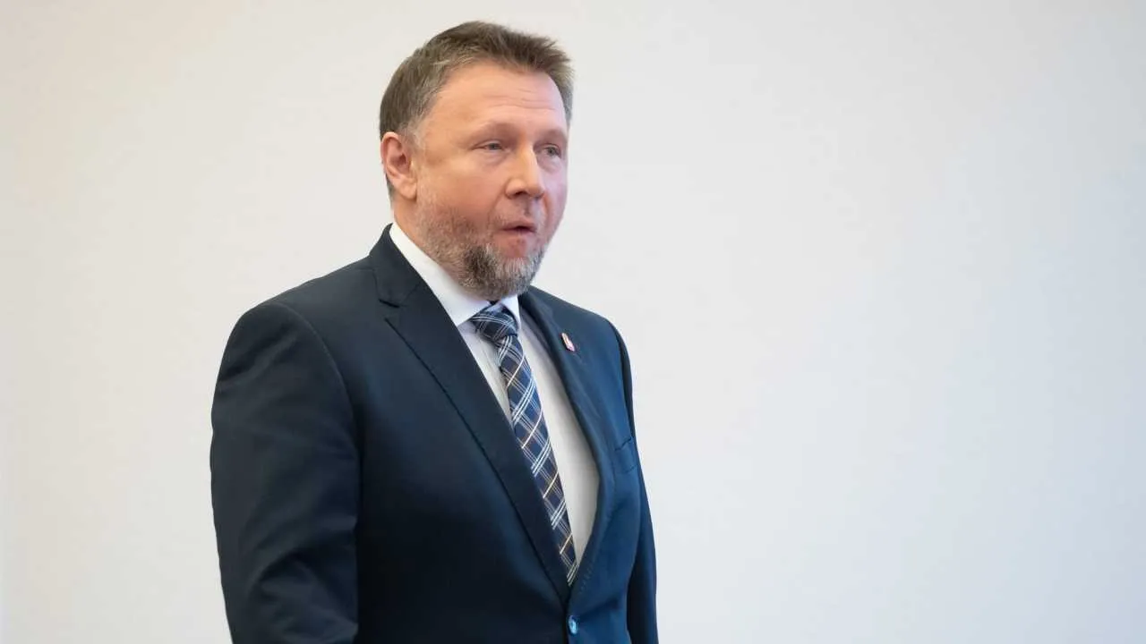 Kierwiński chwali zbiórkę Łatwogang. Spytany, czy sam coś wpłacił, odparł: NIE