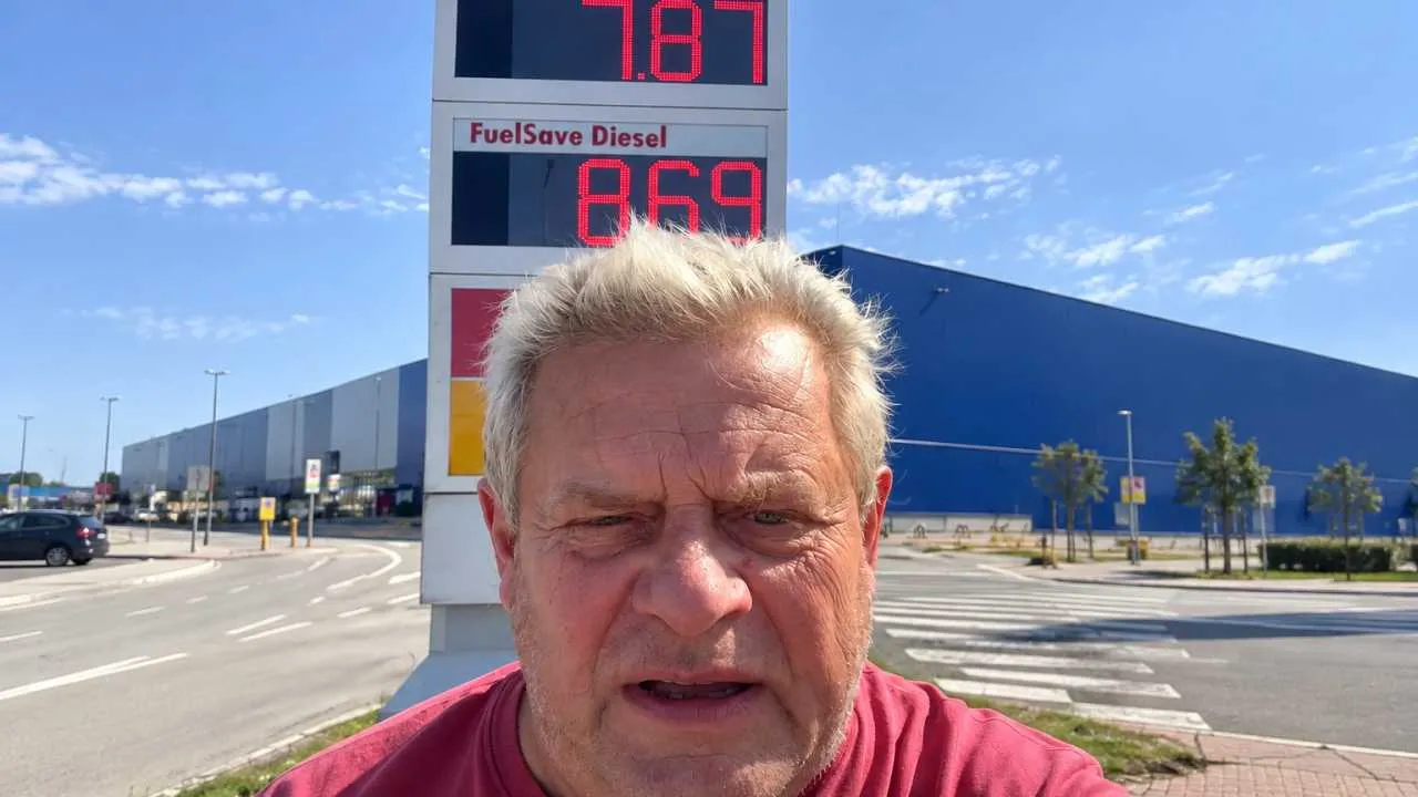 Kazik zobaczył ceny paliw i nie wytrzymał. „A mówił, że po 5,19 będzie”