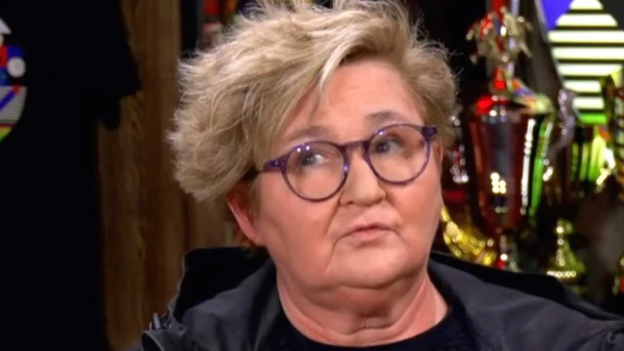 Prof. Środa chwali Hiszpanię za eutanazję 25‑latki. Przy okazji uderza w Kościół