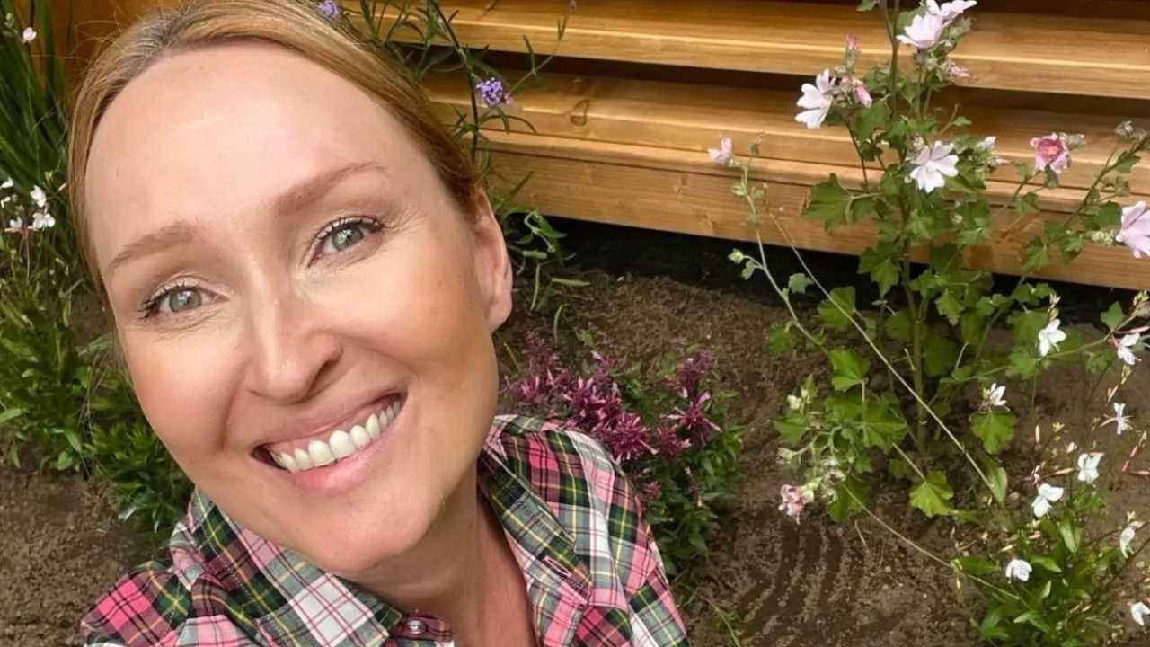 Anita Lipnicka zamiast apartamentu z widokiem na miasto wybrała grządki. „Patrzcie, co się ze mną porobiło”