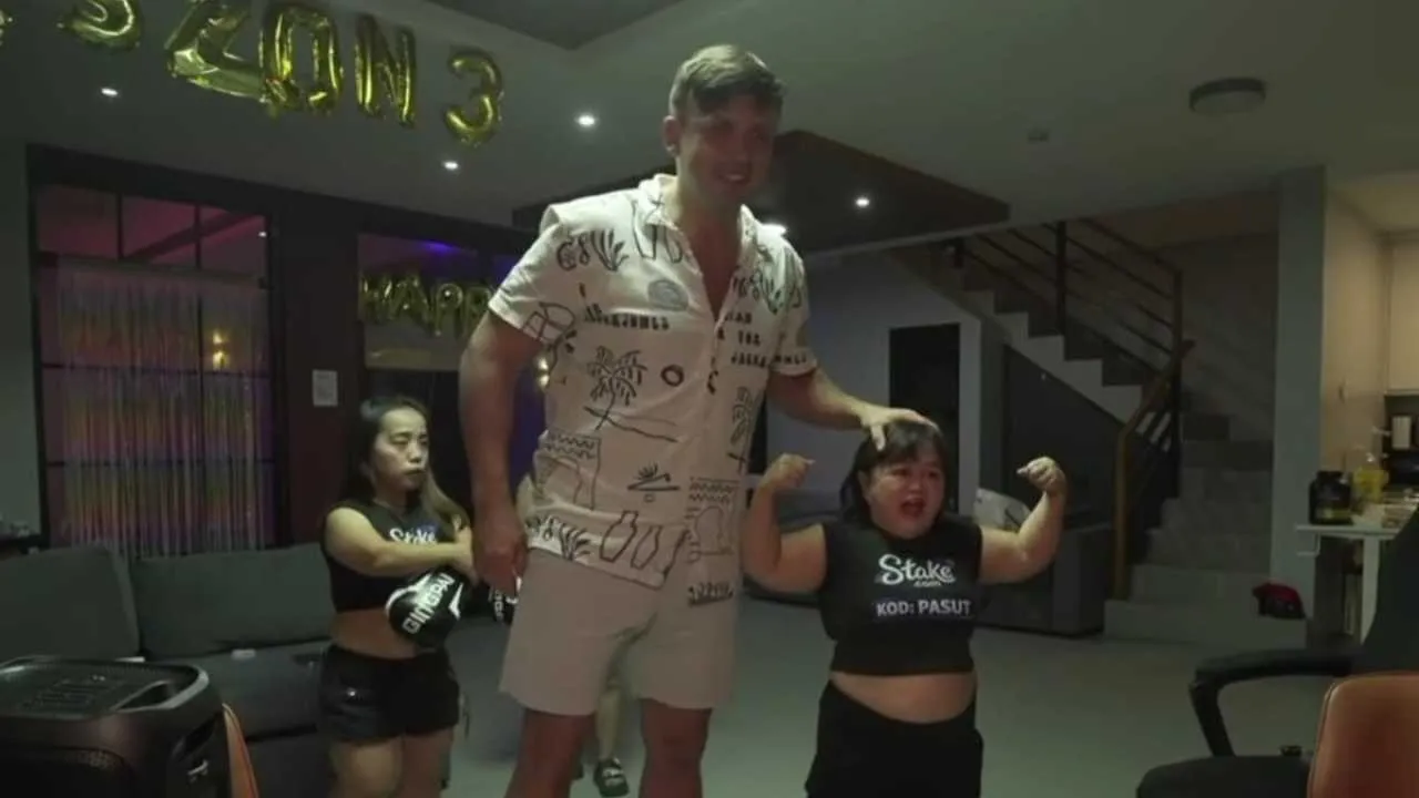 Popularny patostreamer usunięty z YouTube. To reakcja na reportaż o politykach