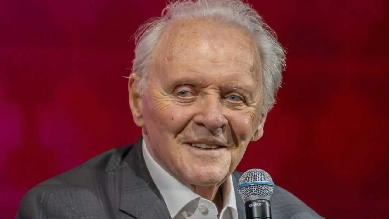 Nie tylko aktor. Anthony Hopkins zaskakuje muzycznym debiutem