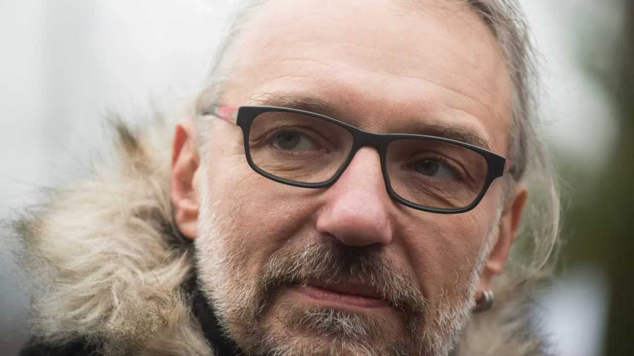 Mateusz Kijowski wziął się do roboty. Dobski znalazł go w popularnej aplikacji
