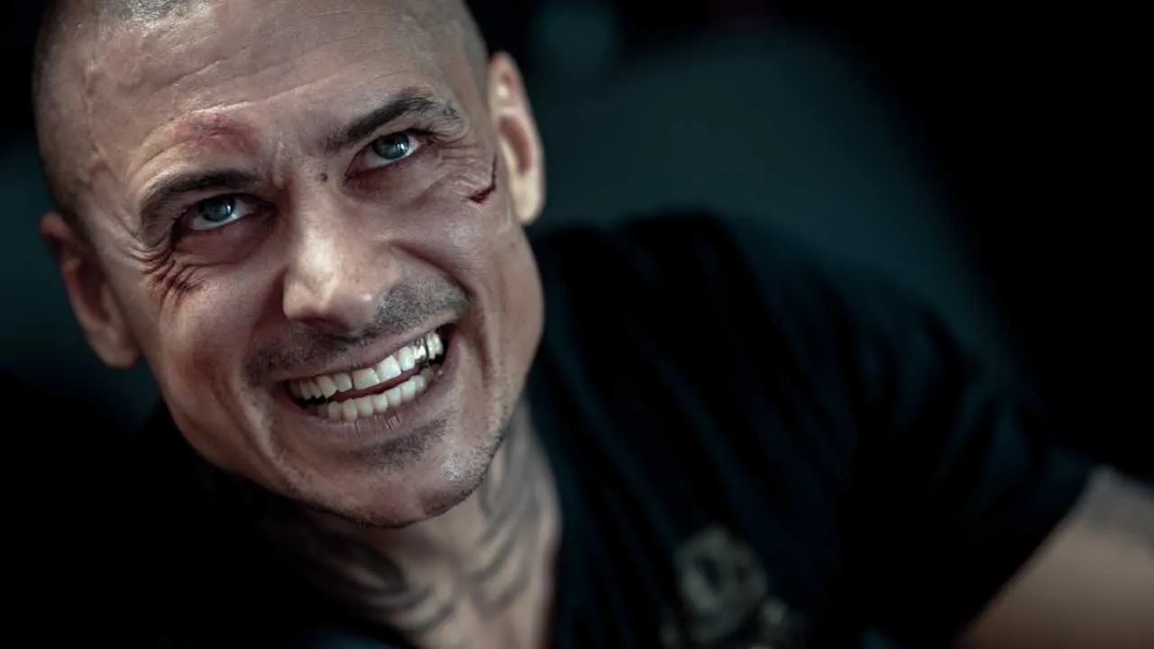 Koniec grzecznego wizerunku? Damięcki wszedł w mrok i nie zamierza wracać