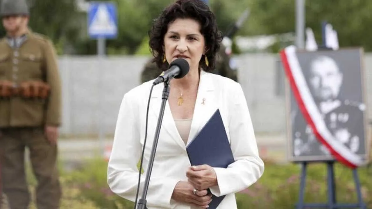 Radna ze Słupska szczerze o policjantkach. „Te dziewczyny wyglądają jak z Muppet Show”